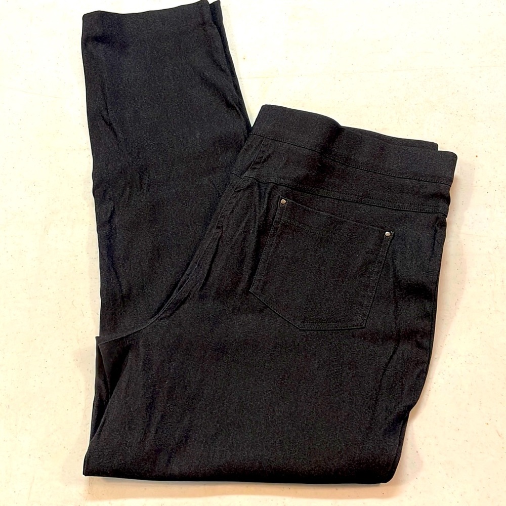 Linda Matthews New York Leggings